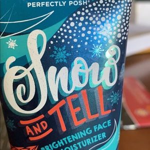 Snow And Tell brightening face moisturizer